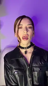 HoneyWeebsss online show from February 19, 2:44 am