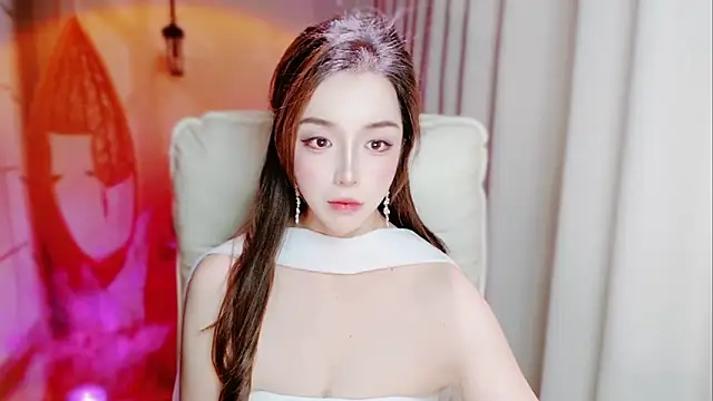 zizi-a online show from February 1, 2:05 pm