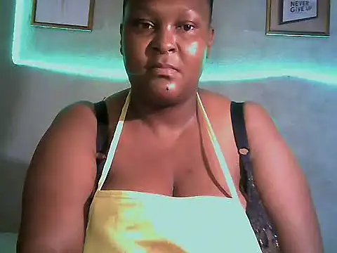 sweetmilkylady online show from April 11, 7:45 am