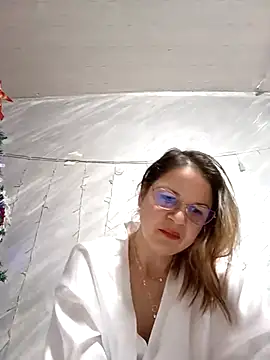 NikkyNatural online show from December 17, 6:12 pm