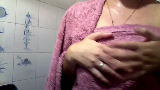 rubia culonaa online show from February 15, 9:58 pm