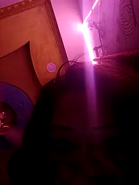 peu8 online show from February 1, 7:12 pm