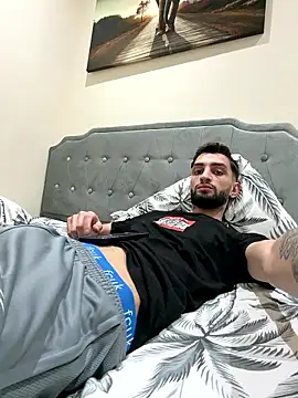 Juliann69Ramiro online show from January 19, 12:51 am