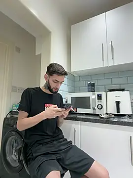 Juliann69Ramiro online show from February 25, 6:34 am