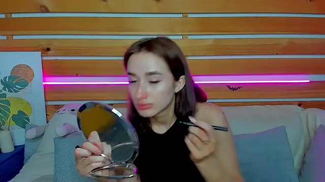 Evis Dailyy online show from December 19, 1:21 am