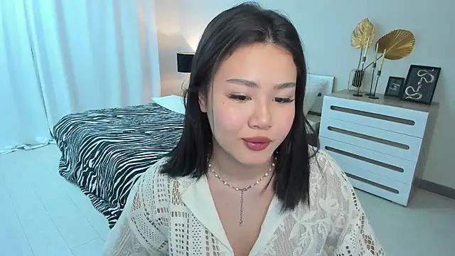 Brunette Charm online show from June 5, 11:27 am