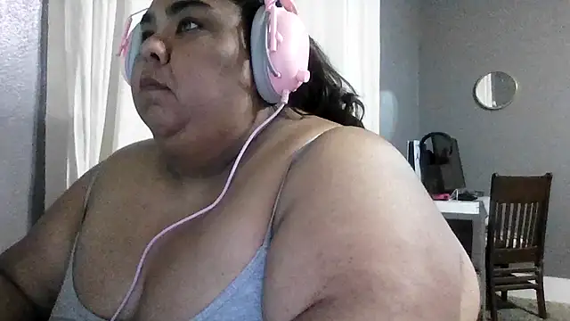 Sexybbwqueen online show from January 9, 6:18 am