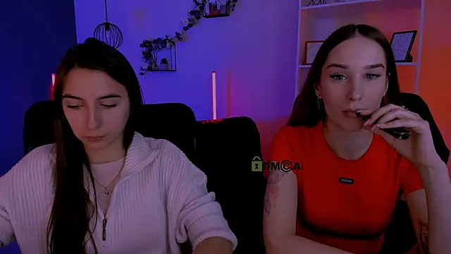 mila firee online show from April 15, 9:10 am