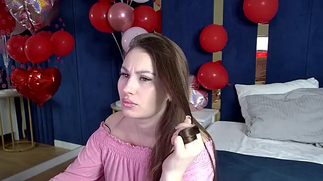 NoraFoxes online show from February 19, 5:40 am