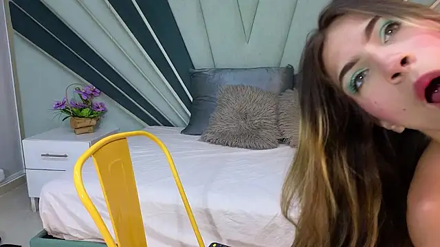 DulceeEsmeralda online show from March 16, 2:32 pm