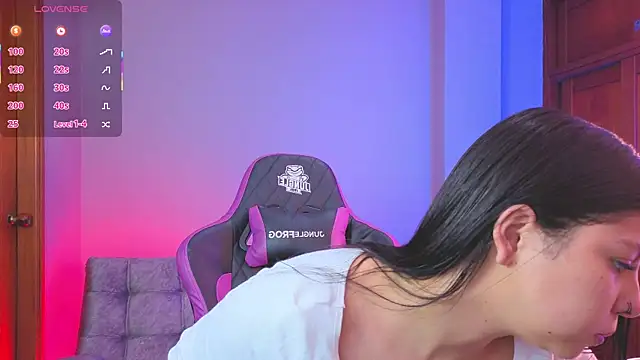 melanimorgan1 online show from April 9, 4:04 am