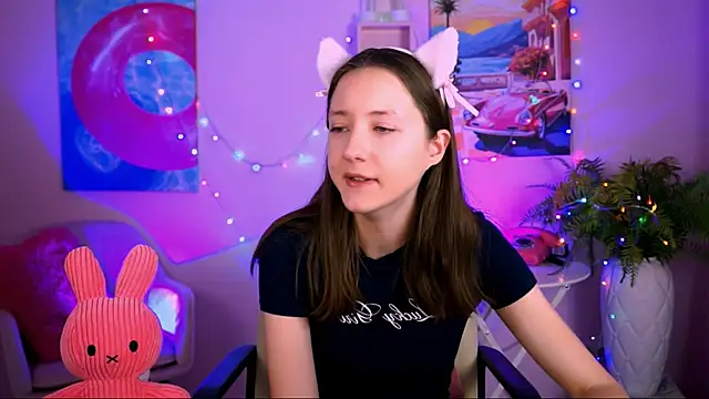 LuluPatterson online show from December 17, 1:48 pm