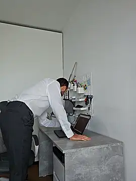 Lovebackground online show from October 20, 8:17 am