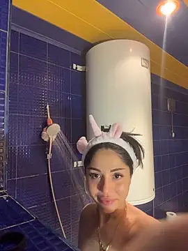 SilkyMira online show from February 27, 8:30 pm