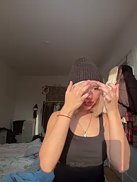 SilkyMira online show from January 6, 12:53 pm