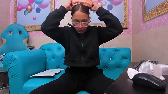 Jadde Greyy  online show from April 6, 11:44 am