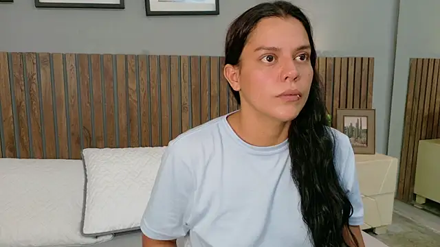 Mia Bellefort online show from April 15, 8:53 pm