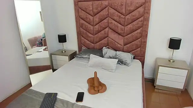 Scarlett  Noir online show from March 8, 9:18 pm