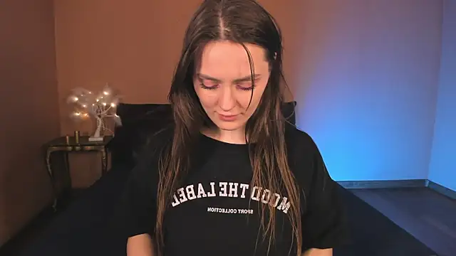 Amber-Tender online show from May 15, 11:18 pm