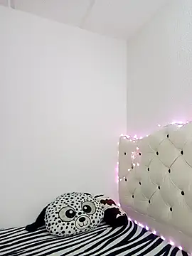 Lia whitexxx online show from February 10, 7:28 pm