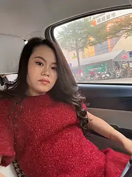 ella-ys online show from January 17, 7:38 am