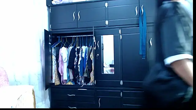 Naomy Mature online show from February 16, 12:49 pm