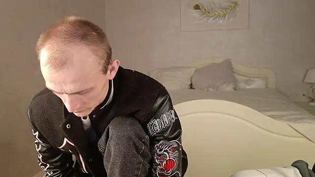 WeksaMur online show from April 12, 8:22 pm