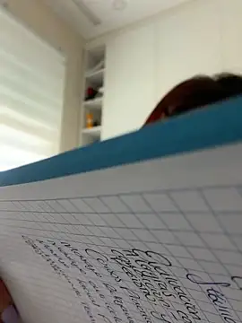 lara beker online show from April 25, 2:58 pm