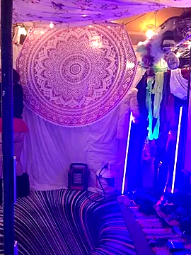 infinirose online show from March 15, 7:54 am