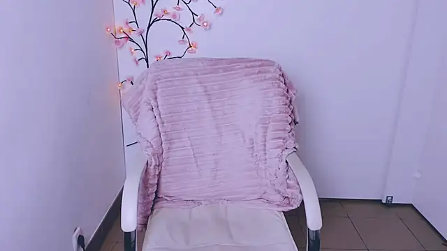 Lana Foxyy online show from August 6, 5:42 pm
