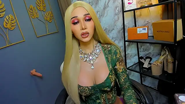 CelinaWintour online show from March 21, 2:49 am