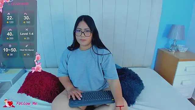 Briana Goldd online show from March 6, 8:37 pm