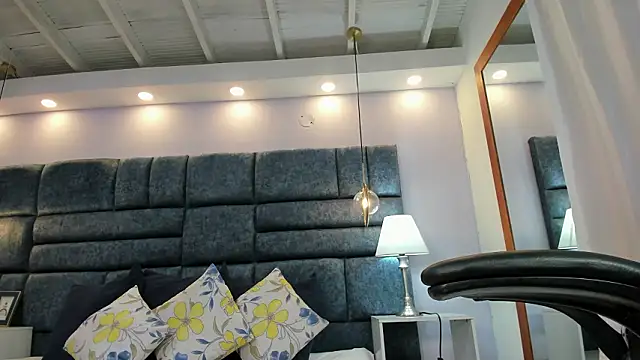 ateneaa dioosa online show from February 18, 11:53 am