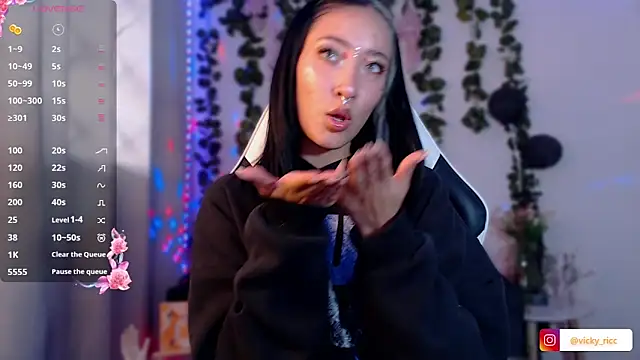 viicky r online show from February 26, 5:34 pm