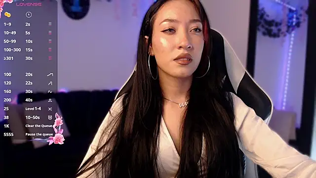 viicky r online show from May 26, 10:53 pm