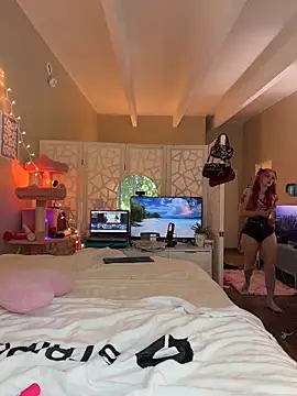 itscleomoon online show from March 5, 9:32 pm