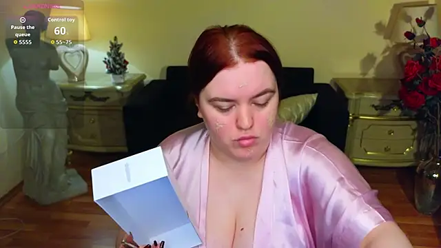 LindaBermer online show from December 21, 4:28 am