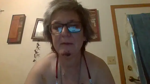 becky1111 online show from May 28, 11:41 am