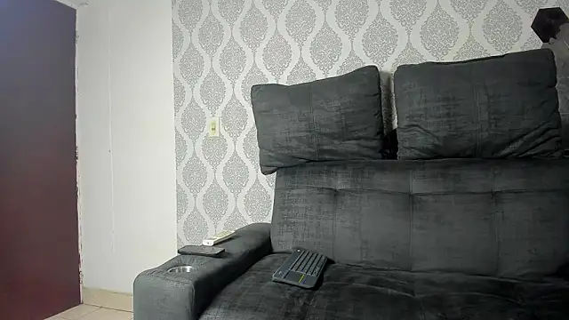 Exotic couplex online show from January 10, 8:35 pm