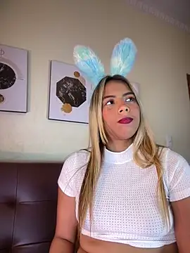 MiaSizzle online show from February 14, 7:49 pm