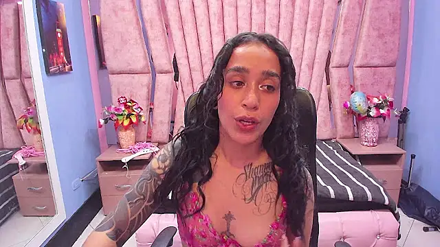 StaceyLeee online show from January 12, 8:25 pm