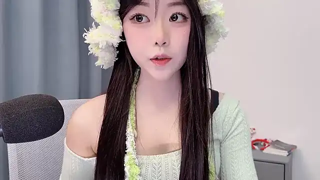 smalldaisy online show from March 22, 2:28 am