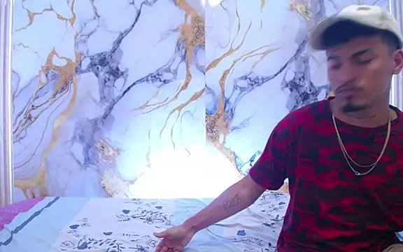 BrownieLoverss online show from December 22, 8:12 pm