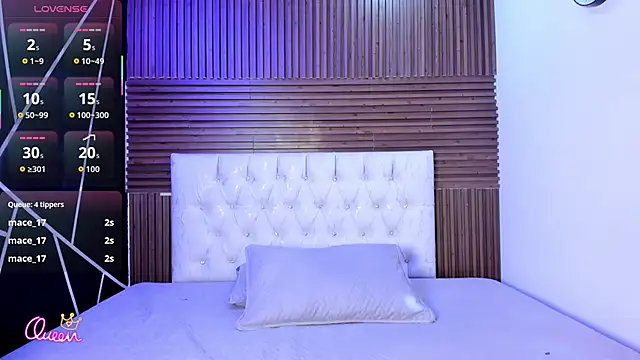 AmbarBrownn  online show from April 7, 4:47 am