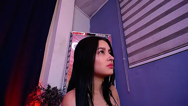 Emilyy05  online show from February 13, 3:52 am