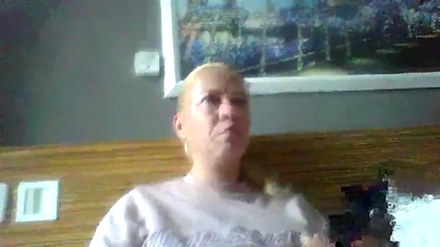 jennyblondeuk online show from April 4, 2:27 pm