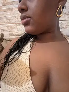 amorasecy online show from April 18, 1:46 pm