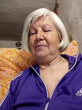 KlaudiaDarling online show from April 1, 6:38 pm