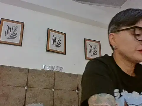 kat paradise online show from January 16, 12:34 pm