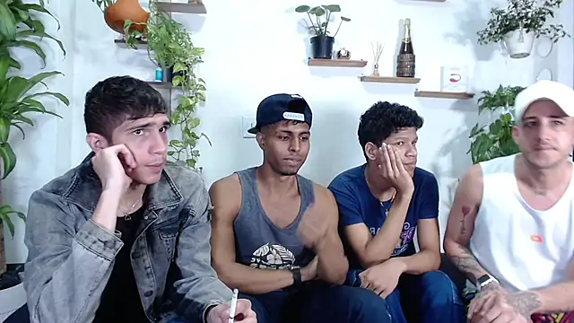 Interracial Snow Bunny online show from February 21, 9:26 pm